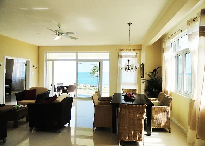 Hotel Whispering Seas Jamaica *